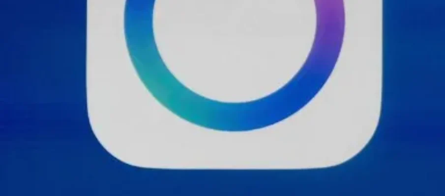 Infographic showing Meta's new AI safety tools for teens, including parental monitoring and age-appropriate topic filters.