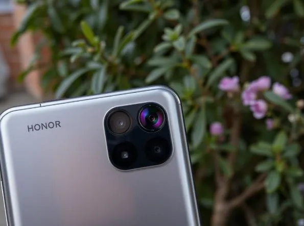 Honor 600 Series Specs, Price & Launch Date: Everything You Need to Know 2 Honor 600 Pro smartphone with 200MP camera, 9000mAh battery, Snapdragon 8 Elite, displayed in Titan Blue color variant.